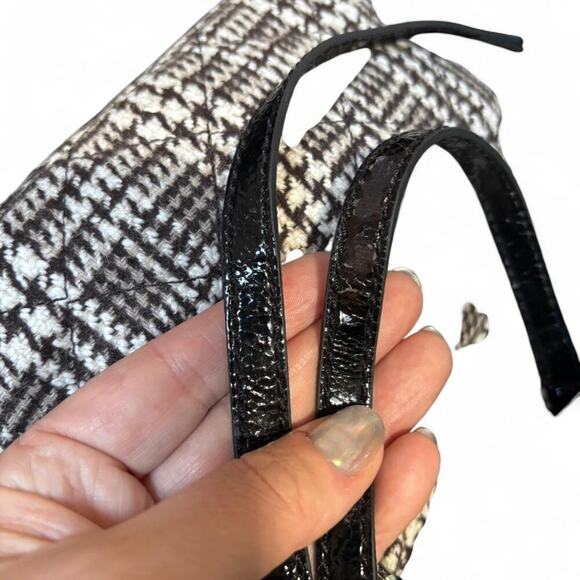 RARE vintage Guess MinI Bag Deadstock NWT. - Picture 8 of 8